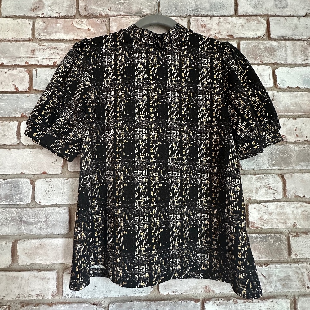 Mock neck puffed sleeve top